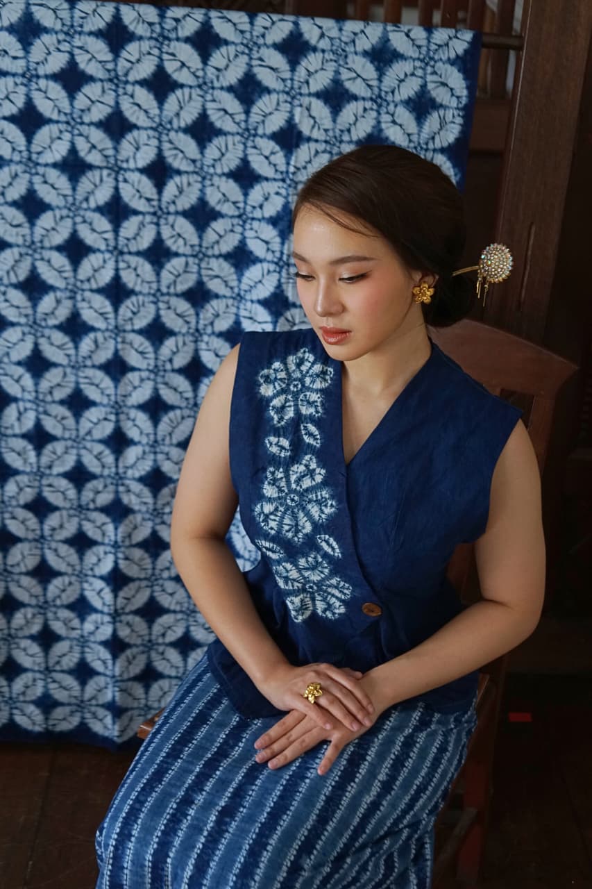 SLEEVELESS KAHIYAN TOP